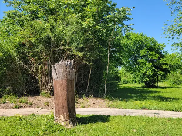 1105 E 11th Street, Dallas, TX 75203