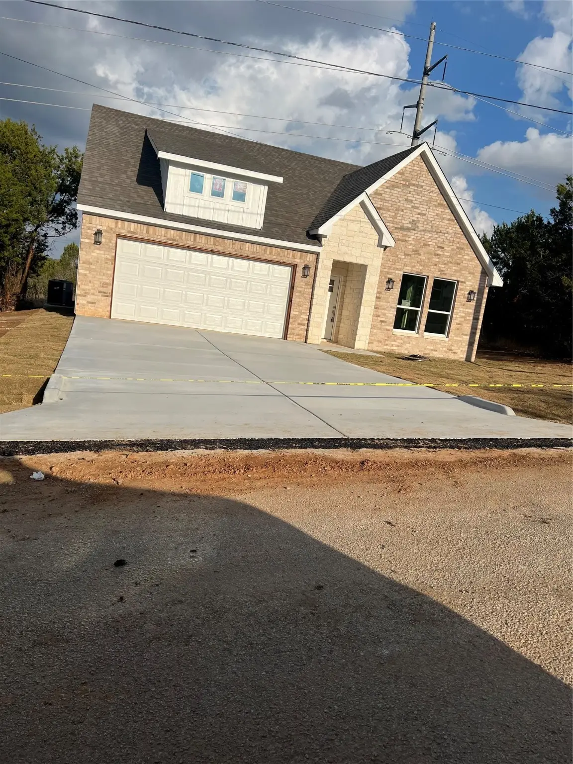 5829 Black Pine Circle, Granbury, TX 76048 - Image #1