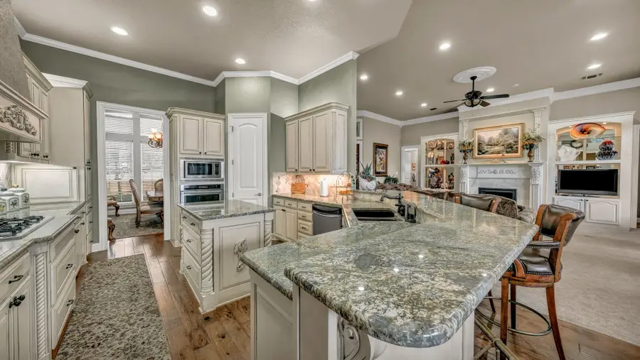 115 Autumn Springs Court, Weatherford, TX 76087 - Image #3