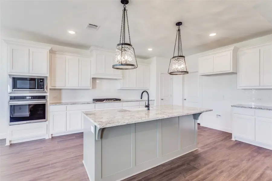 11712 Blackfoot Court, Godley, TX 76044 - Image #3