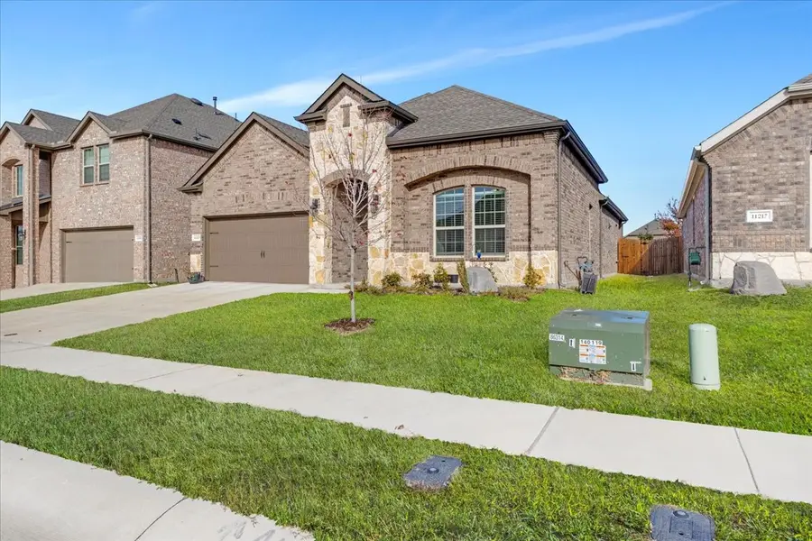 11213 Delta Drive, Aubrey, TX 76227 - Image #3