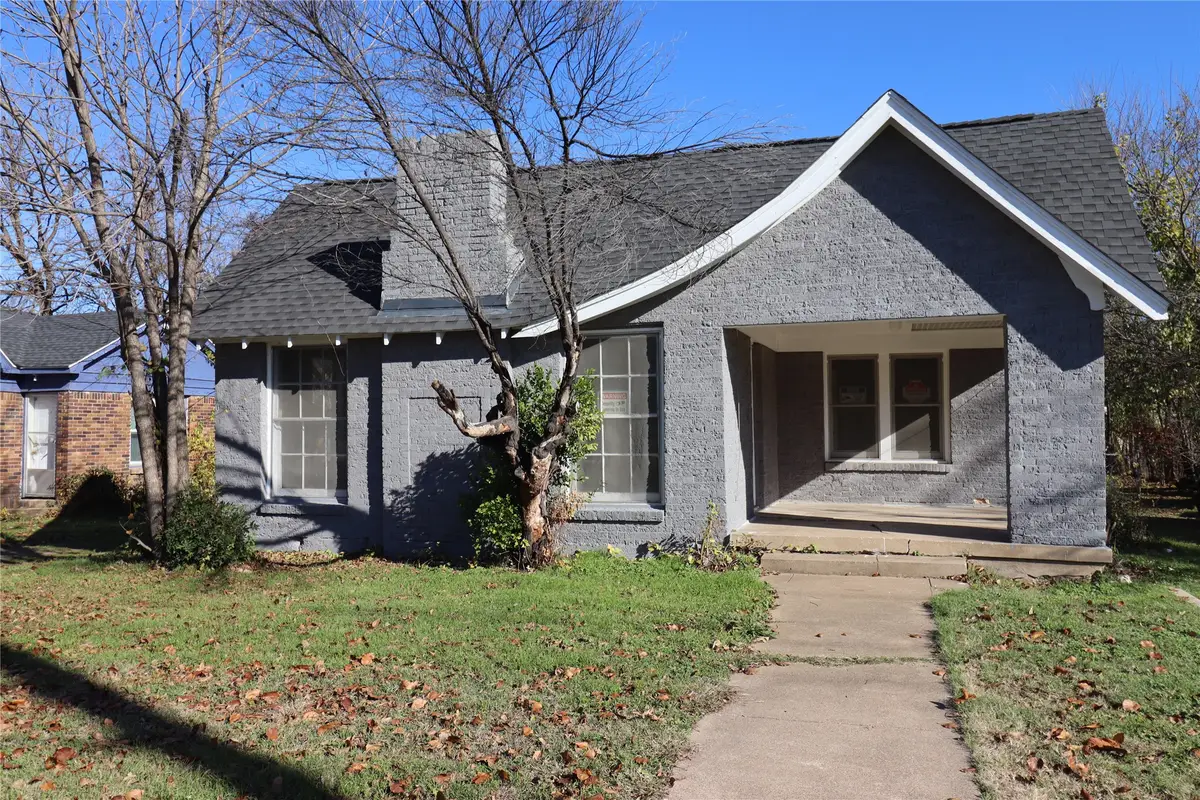 2208 N Sylvania Avenue, Fort Worth, TX 76111 - Image #1