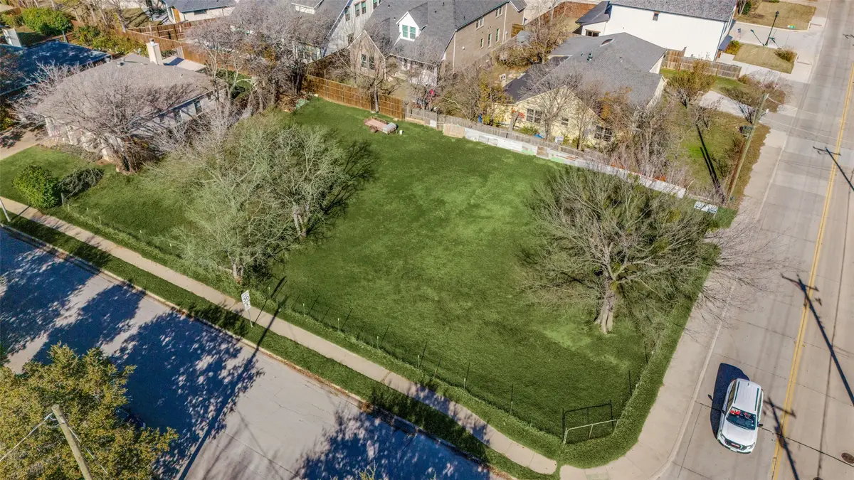 309 N Main Street, Grapevine, TX 76051 - #1