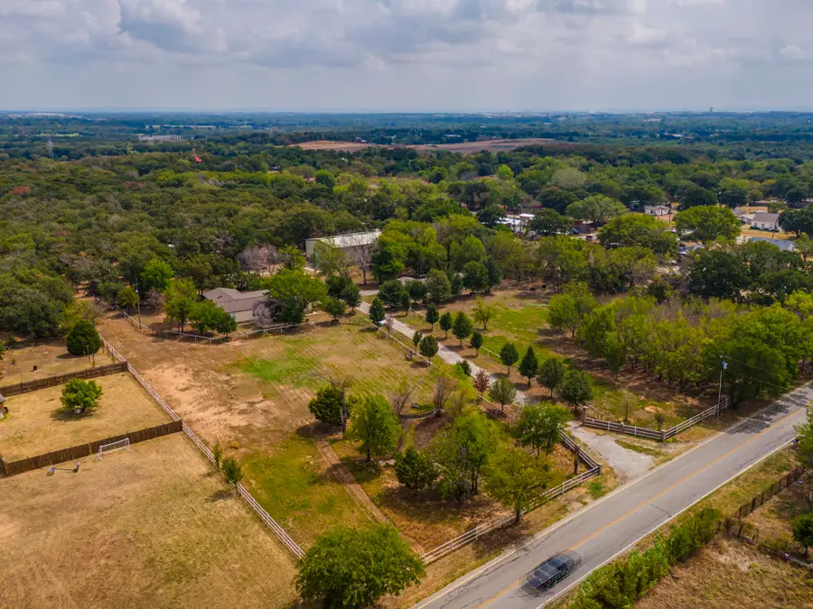 7251 Bennett Lawson Road, Mansfield, TX 76063 - Image #2