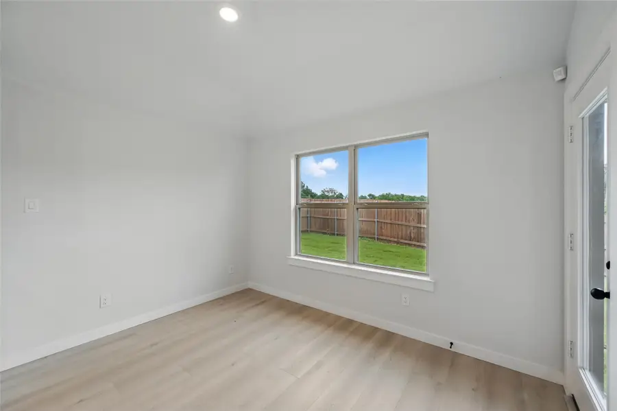 1401 Quail Creek Drive, Cleburne, TX 76033 - Image #3