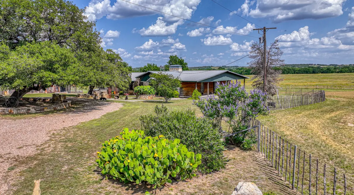 8601 Star Hollow Road, Lipan, TX 76462 - Image #1