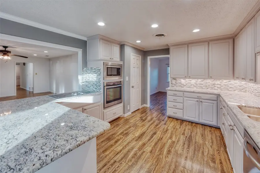 510 S Irick Street, Pilot Point, TX 76258 - Image #2