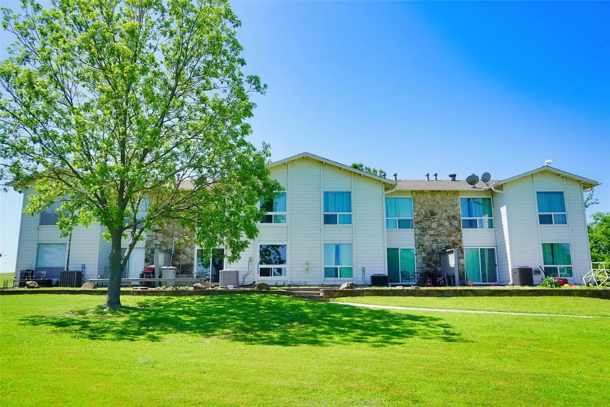 100 Harbor Drive #102A, Runaway Bay, TX 76426 - Image #1