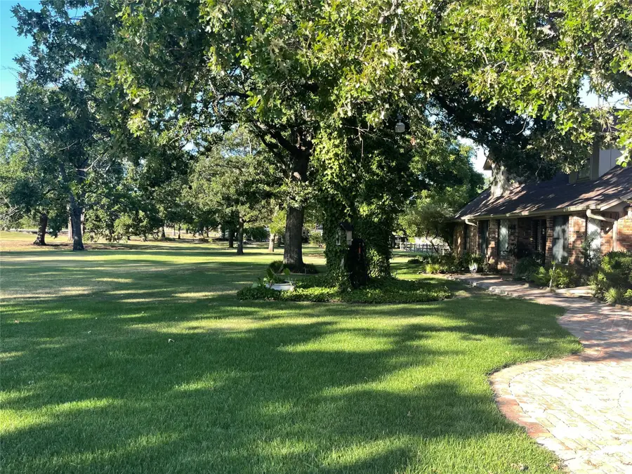 3610 Farm Road 195 Highway, Paris, TX 75462 - Image #2