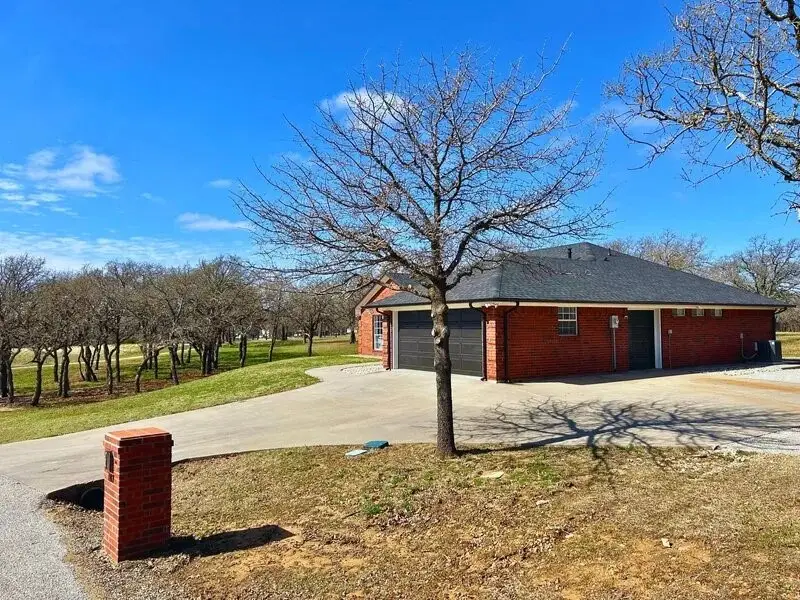 107 Country Club Drive Drive, Nocona, TX 76255 - Image #2
