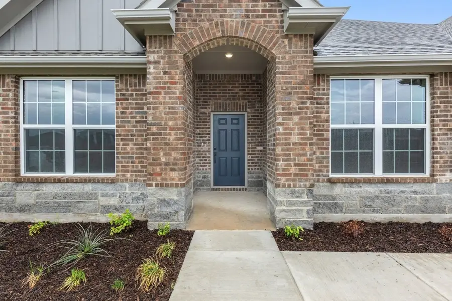 209 Briarwood Drive, Nevada, TX 75173 - Image #2