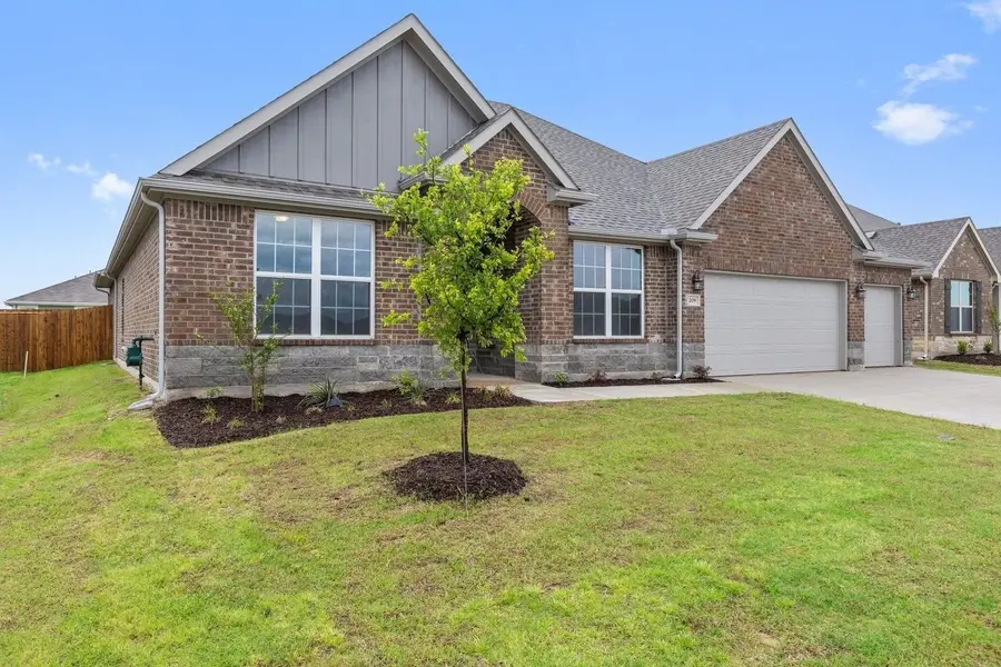 209 Briarwood Drive, Nevada, TX 75173 - Image #3