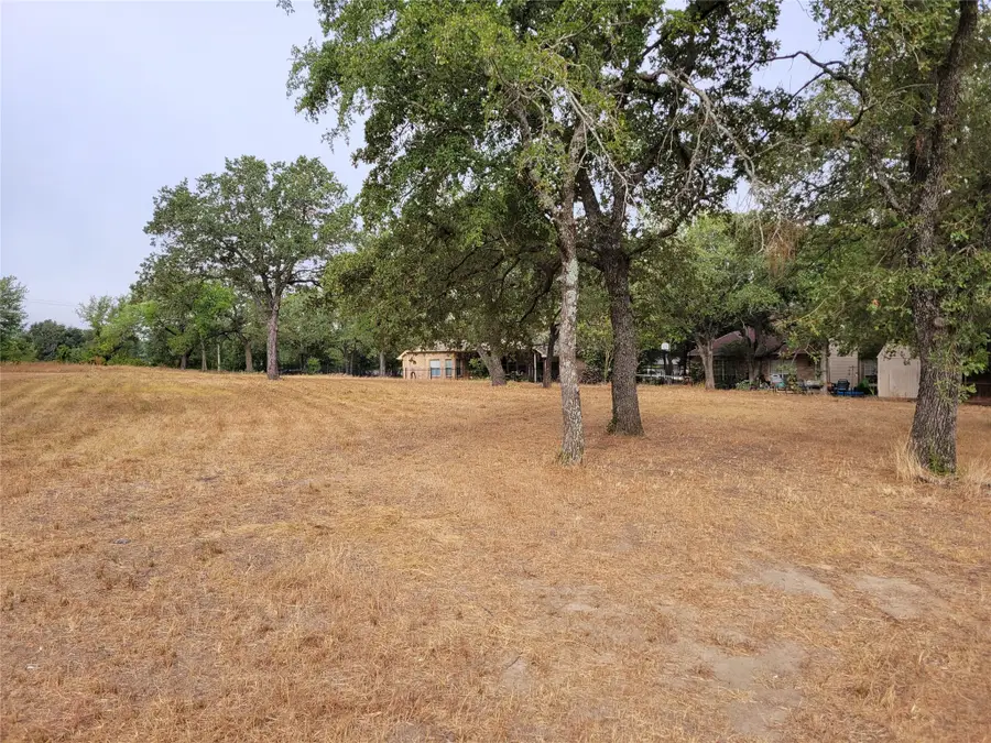 410 Koppes, Runaway Bay, TX 76426 - Image #3