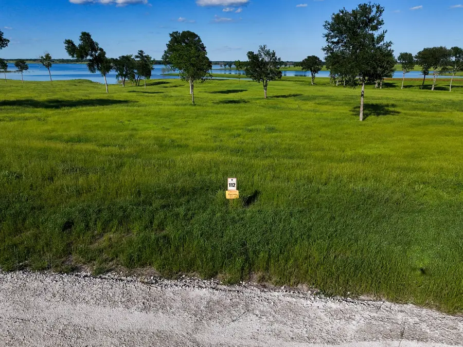 352 Lakeshore Lane, Windom, TX 75492 - Image #2