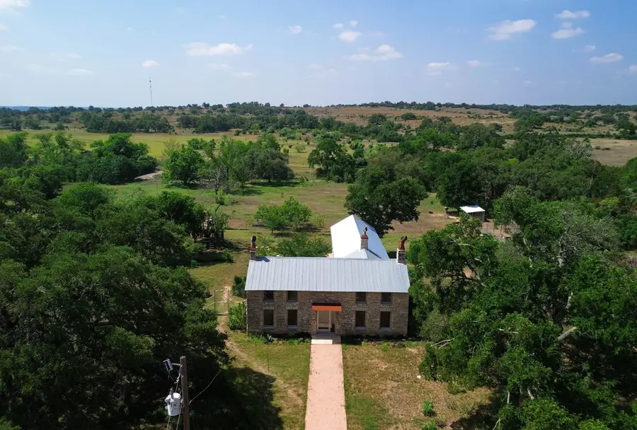 1037 Ranch Road 962 W, Round Mountain, TX 78663 - Image #3