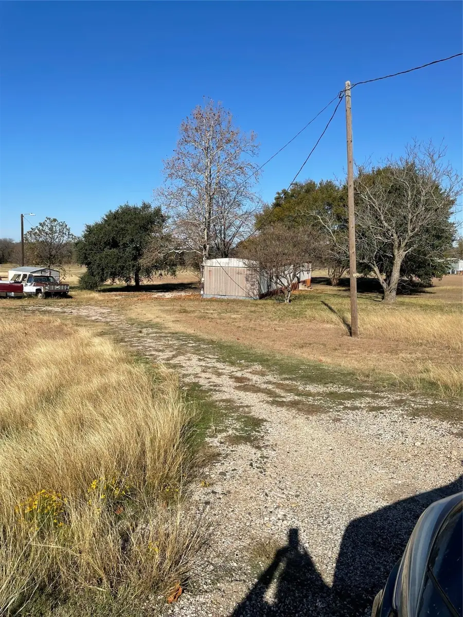 1801 Christian Rd, Ennis, TX 75119 - Image #2