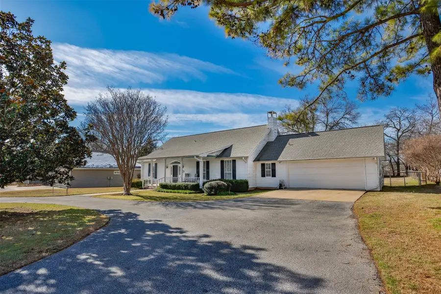 128 San Chez Drive, Lake Kiowa, TX 76240 - Image #2