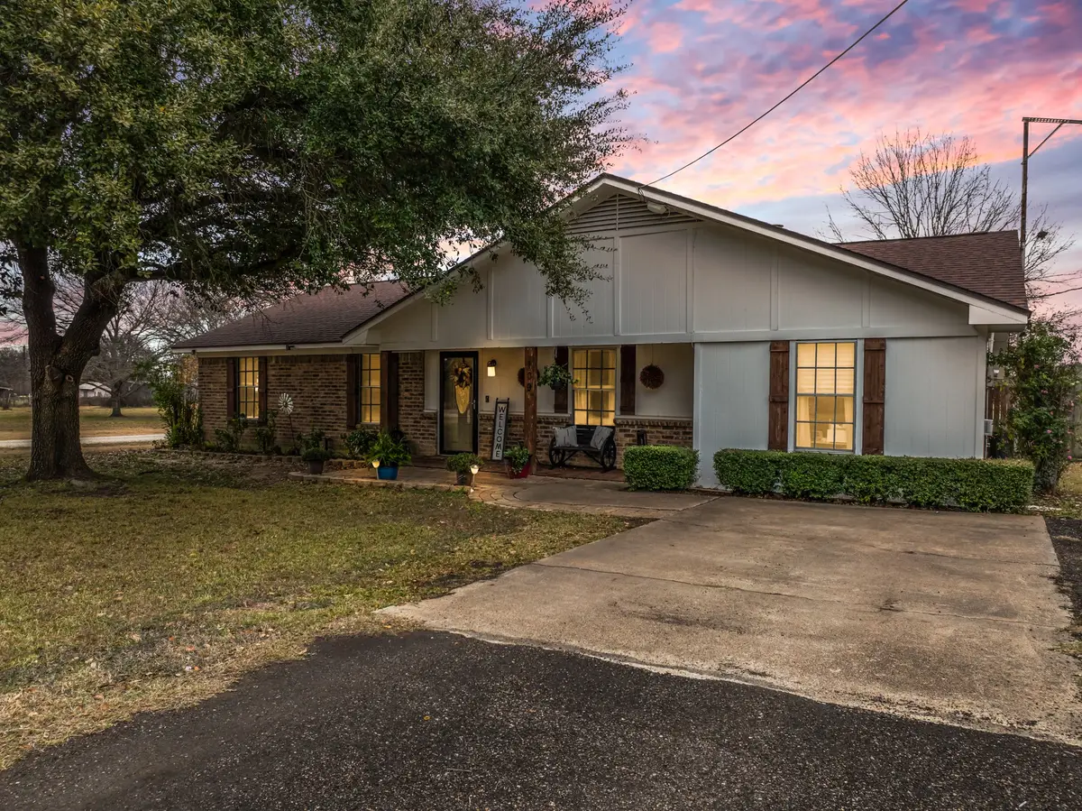109 E Moonlight Drive, Robinson, TX 76706 - Image #1