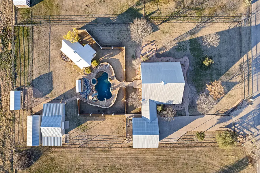 12401 County Road 1002 Road, Godley, TX 76044 - Image #2