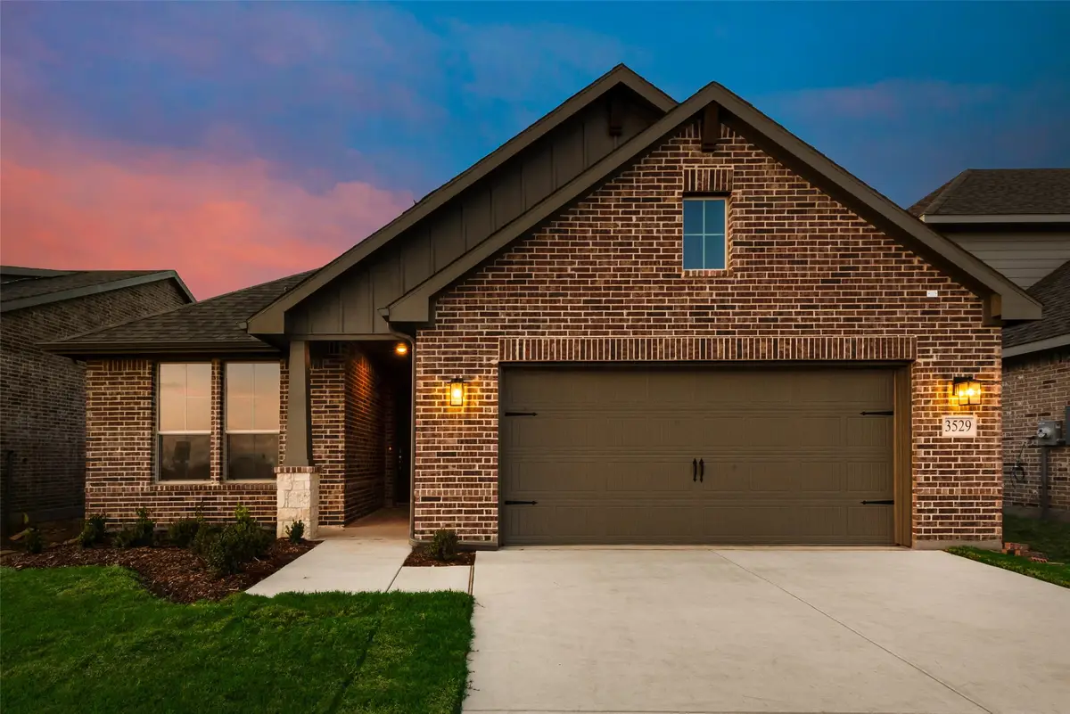 3529 Columbus Street, Gainesville, TX 76240 - #1