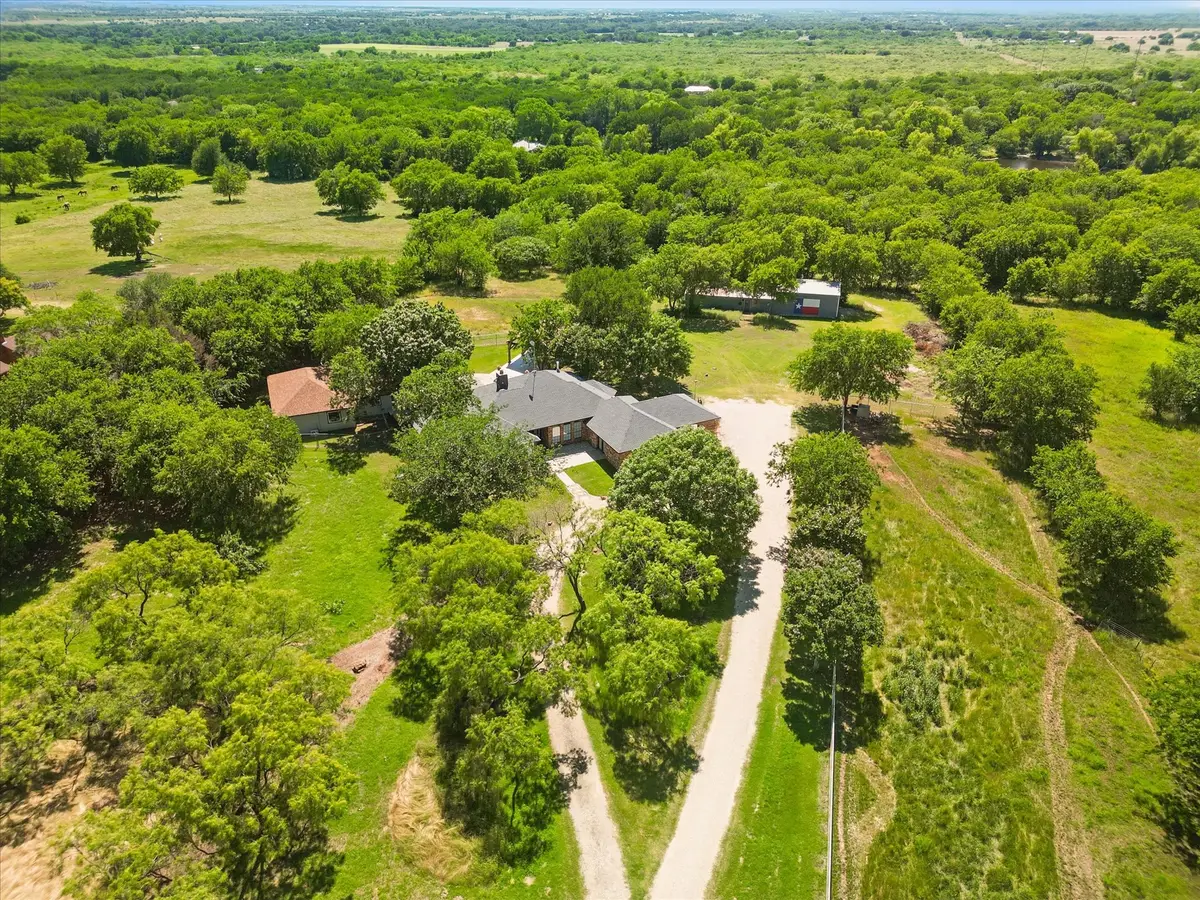 7185 Mesquite Ridge, Sanger, TX 76266 - Image #1