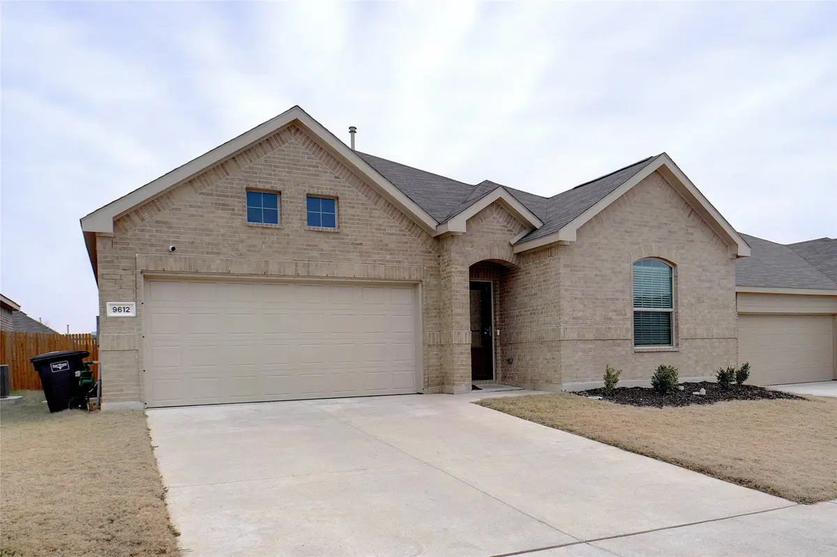 9612 Crawler Drive, Fort Worth, TX 76179 - Image #1