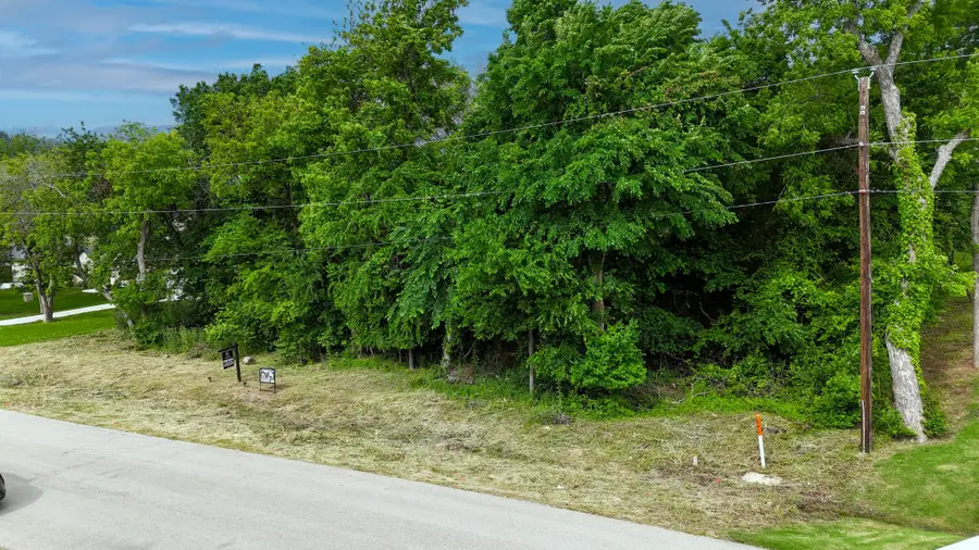 535 Echo Glade Court, Azle, TX 76020 - Image #3