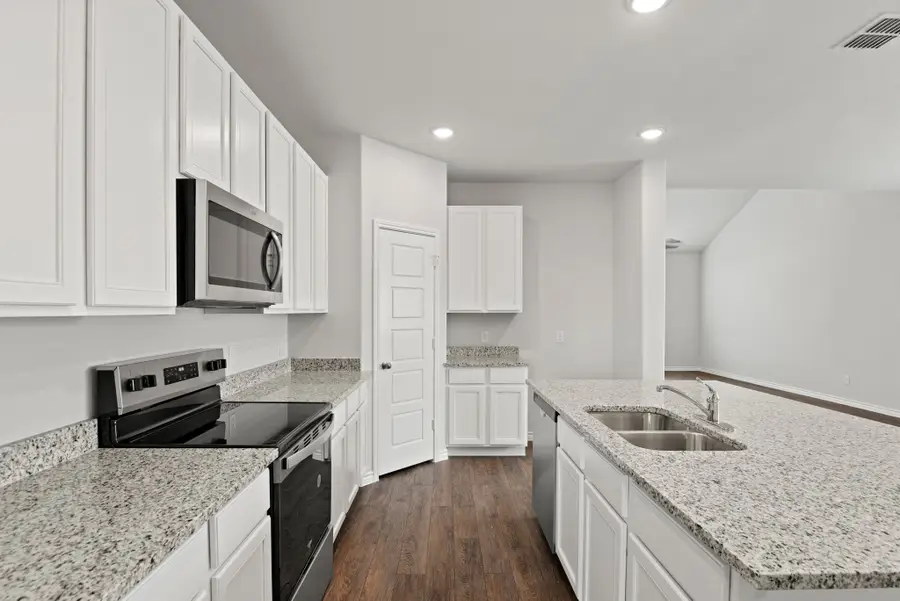 3127 Manchester Drive, Cleburne, TX 76031 - Image #3