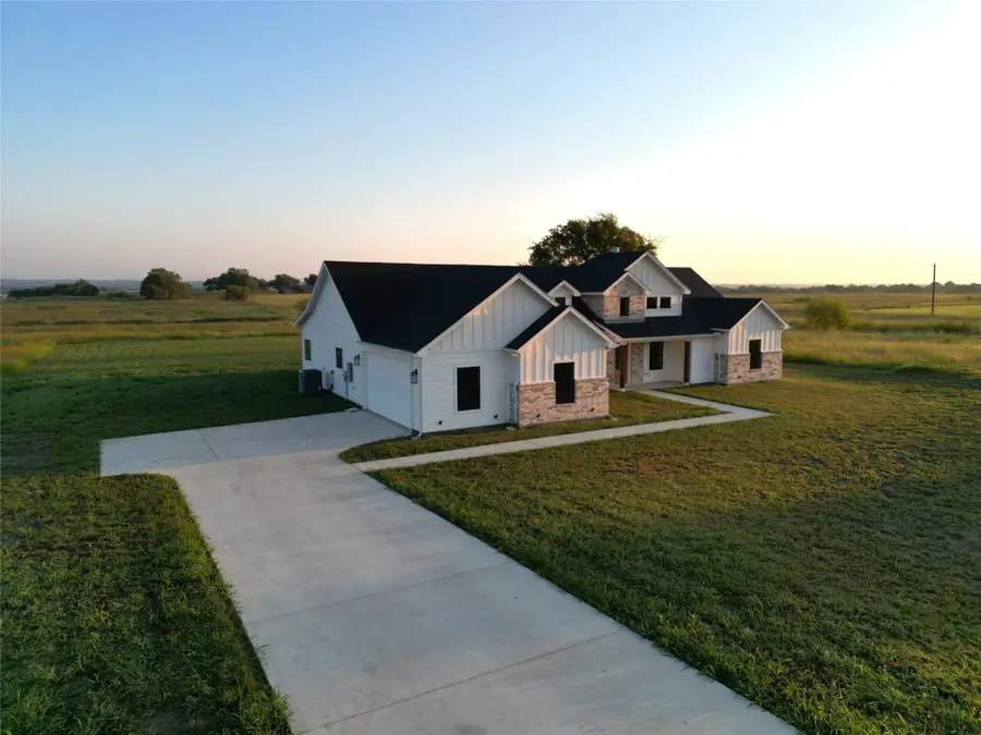 7236 Davidson Road, Sanger, TX 76266 - Image #2