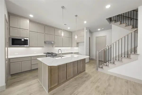 1832 Wittington, Farmers Branch, TX 75234