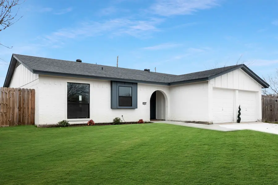 6965 Yorkston Street, Watauga, TX 76148 - Image #2