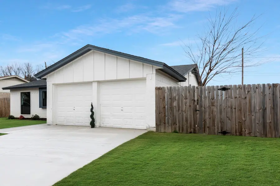 6965 Yorkston Street, Watauga, TX 76148 - Image #3
