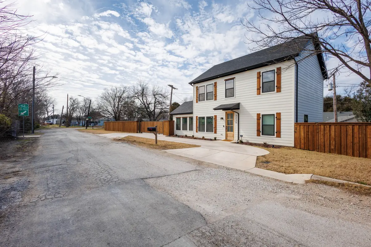 3230 6th Avenue, Fort Worth, TX 76110 - #1