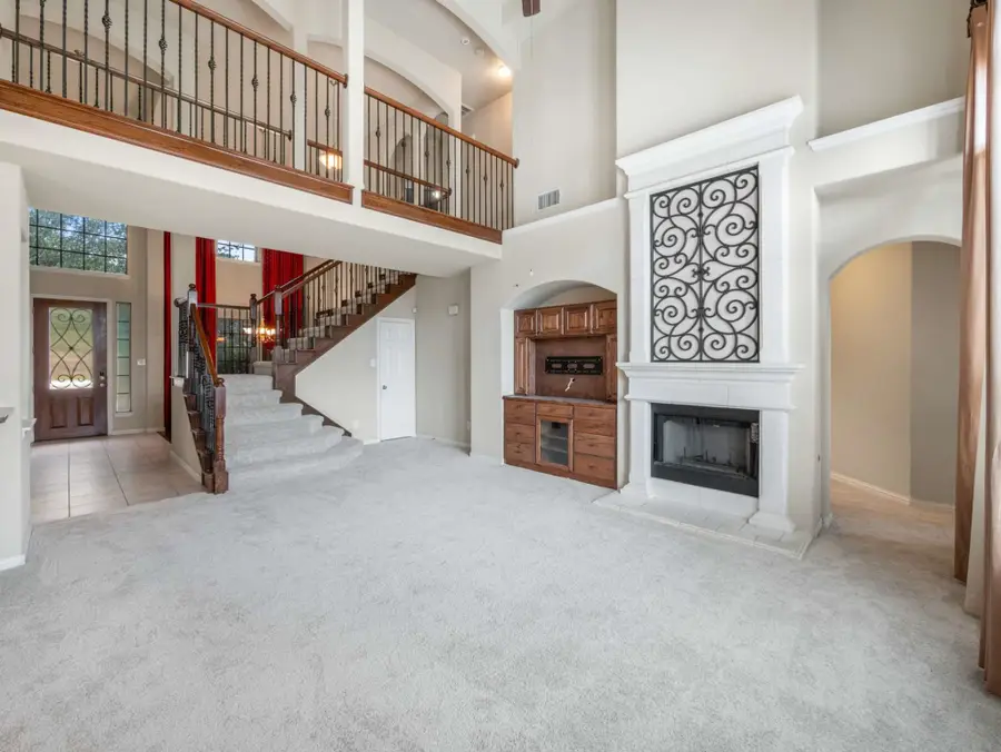 969 Tara Drive, Burleson, TX 76028 - Image #3