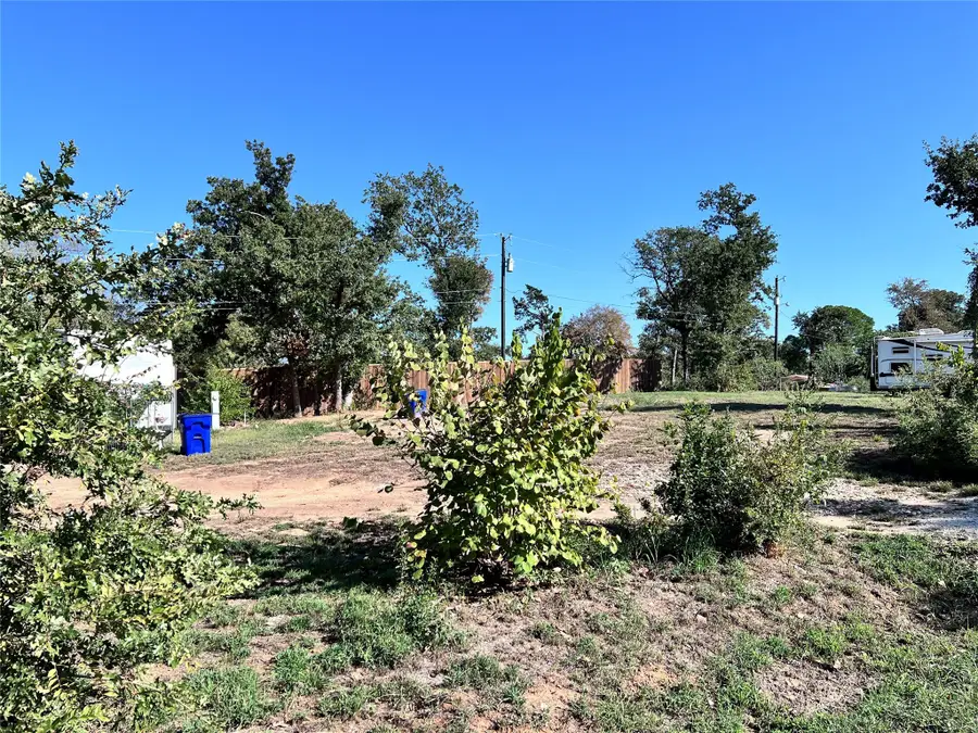 318 Maid Marian Drive, Gordonville, TX 76245 - Image #3