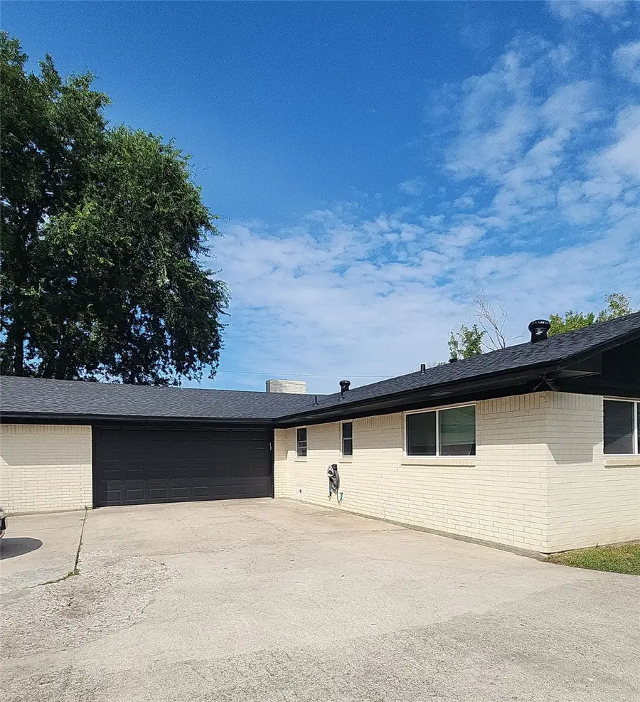 1714 Laurel Road, Gainesville, TX 76240 - Image #3