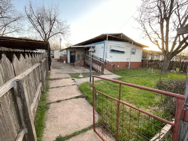 214 Coke Street, Tye, TX 79563 - Image #1