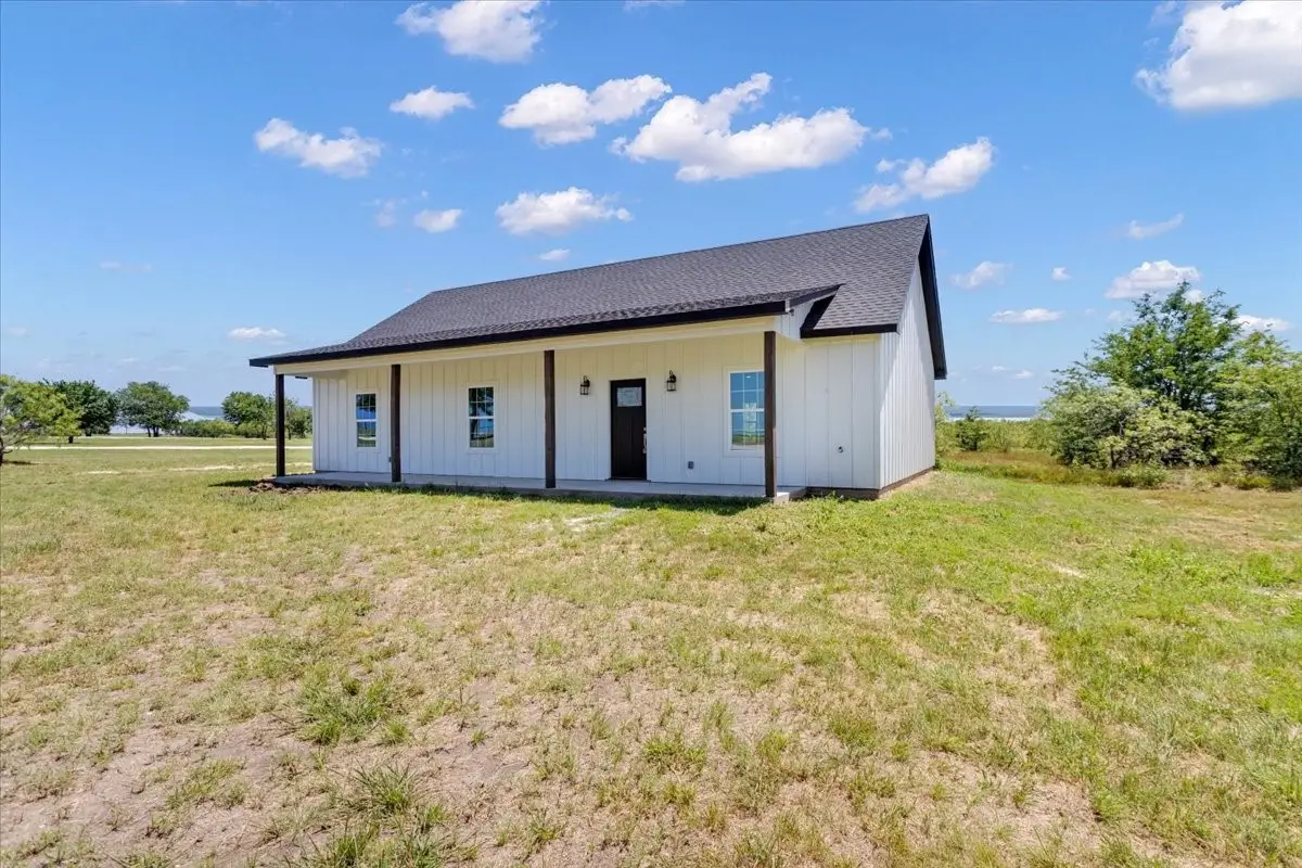 4626 Southmayd Road, Whitesboro, TX 76273 - Image #1