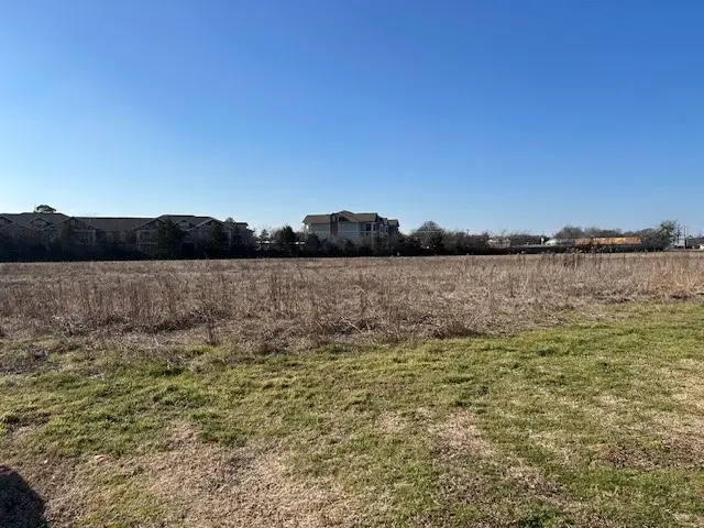 200 Clements Court, Pottsboro, TX 75076 - Image #2