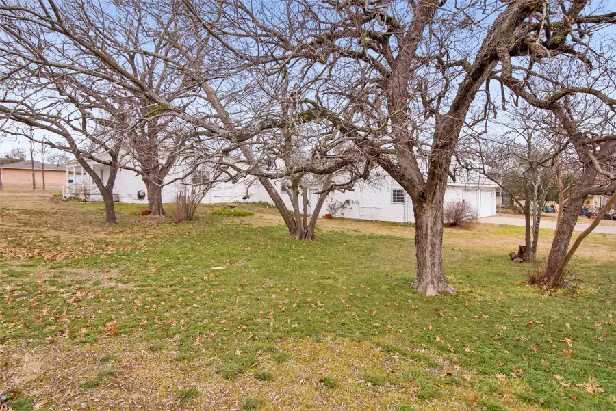 404 N Blanton, Whitewright, TX 75491 - Image #3