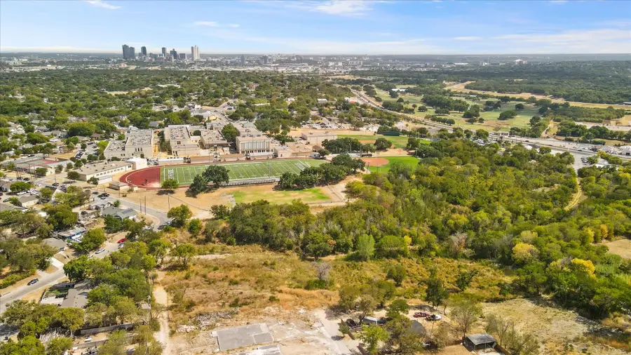 2106 22nd Street, Fort Worth, TX 76164 - Image #2