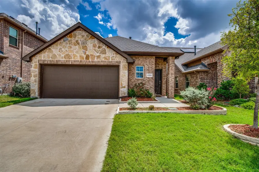 2724 Pease Drive, Forney, TX 75126 - Image #2