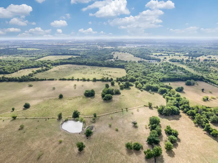 95 Meadowlake Lane, Sherman, TX 75092 - Image #2