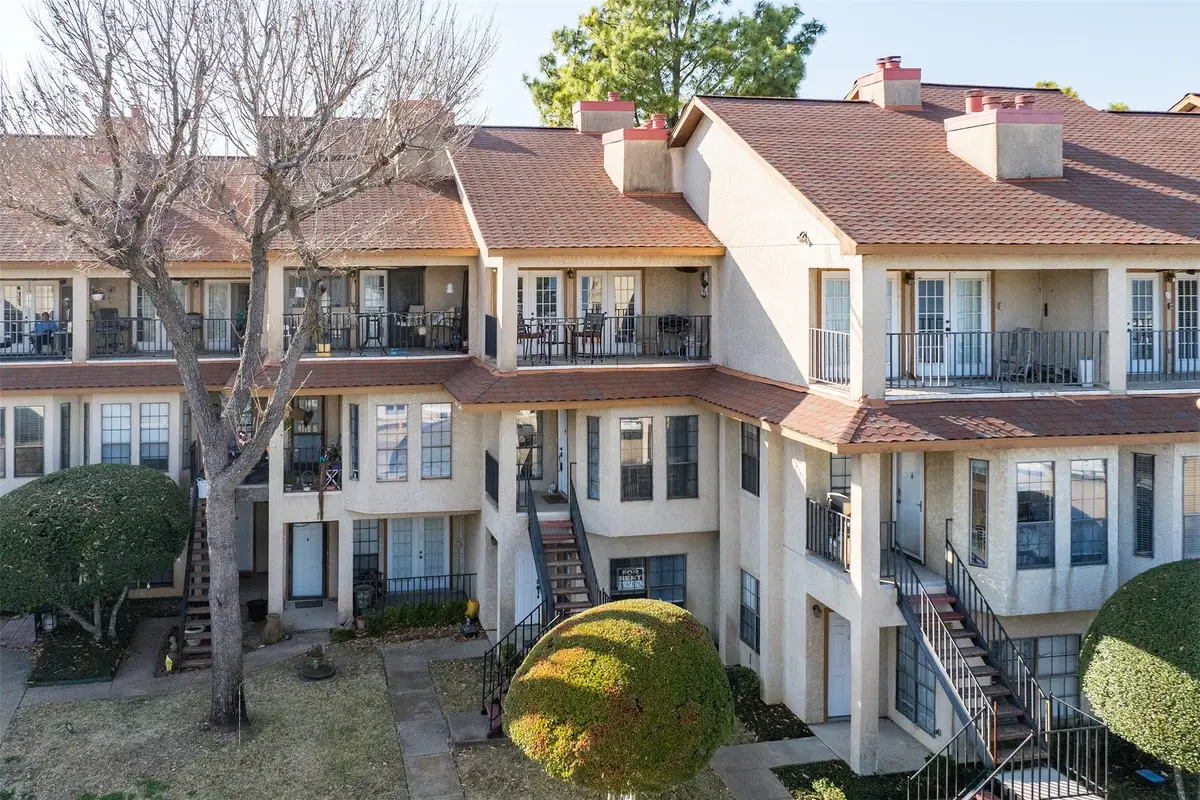 1933 Island Circle #B209, Tool, TX 75143 - Image #1