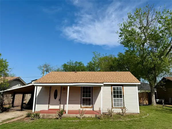 304 Lockwood Street, White Settlement, TX 76108