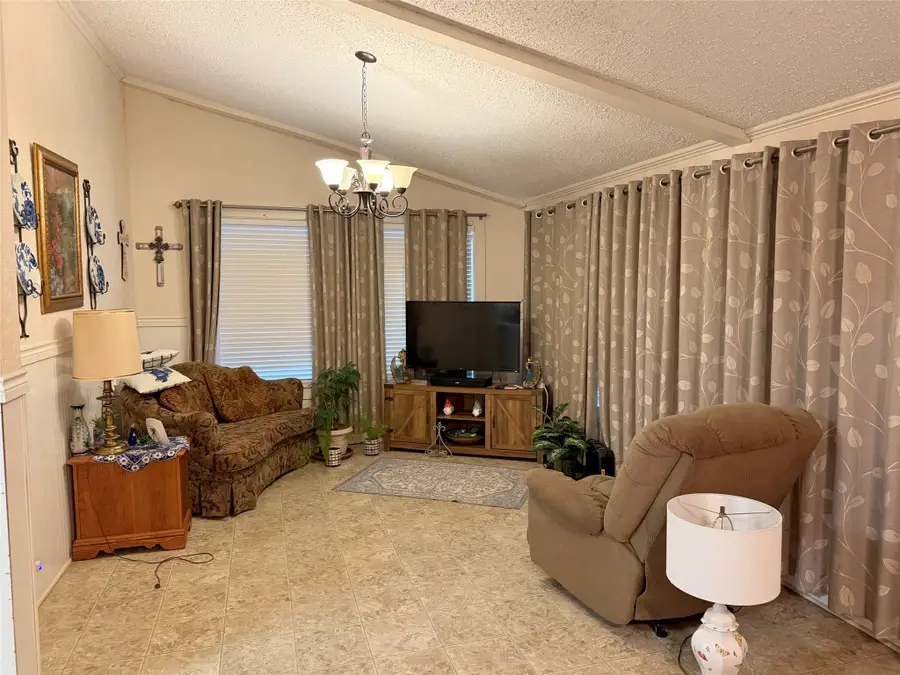 404 E Cedar Street, Winnsboro, TX 75494 - Image #3