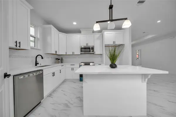 715 N Hamlett Street, Athens, TX 75751