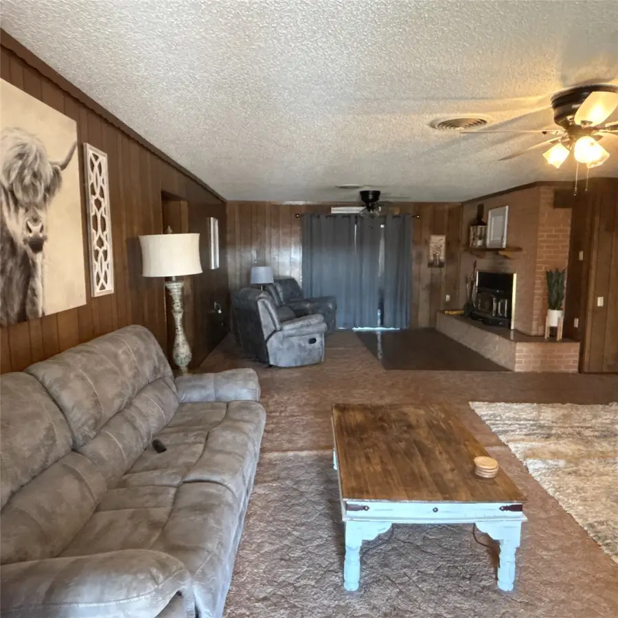 2008 El Paso Ave, Cisco, TX 76437 - Image #3
