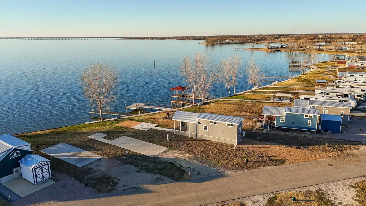 6422 Peninsula Road, Kerens, TX 75144 - Image #1