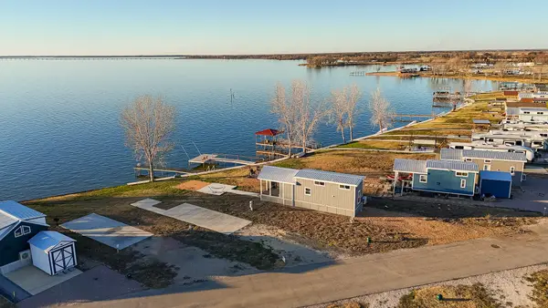 6422 Peninsula Road, Kerens, TX 75144